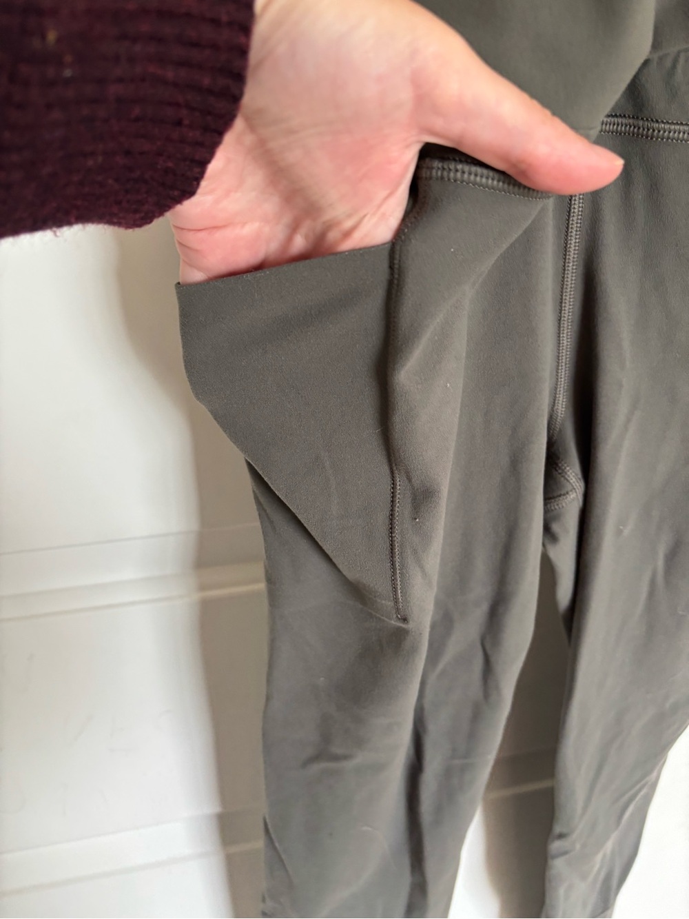 Athleta Salutation Stash Wrap Tights - Picture 3 of 6